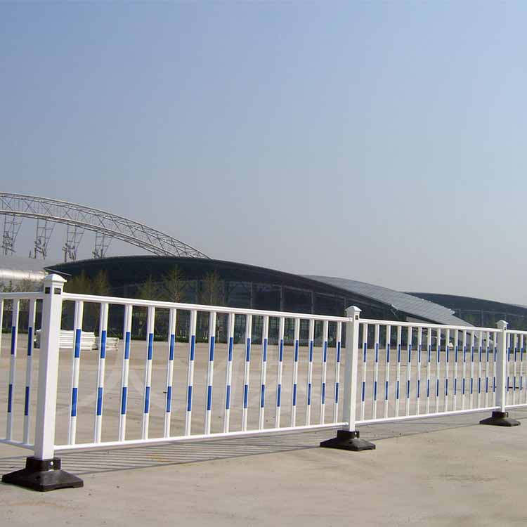 市政護(hù)欄廠家市場部